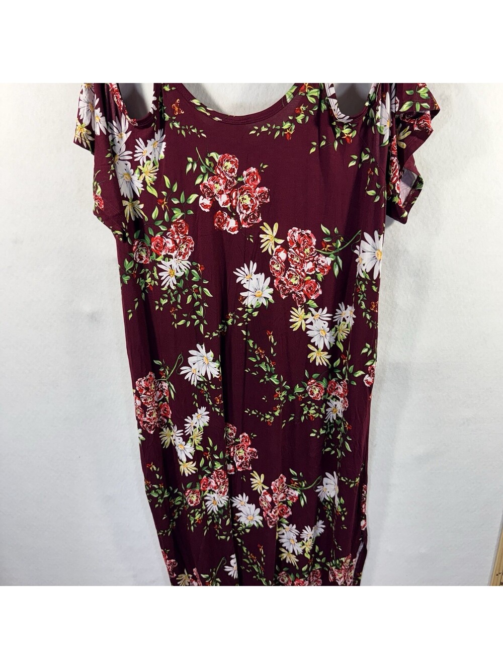 Grecerelle Maroon Floral Maxi Dress W/Cold Shoulders, Size 2XL